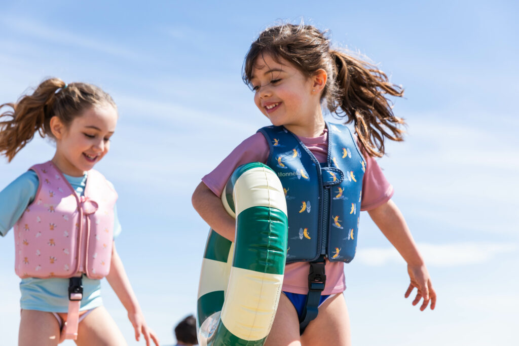 Gobernar monstruo Para aumentar Chalecos flotador: la mejor seguridad para niños en el agua - Entre Tartas  y Pañales - Blog de bebés y puericultura